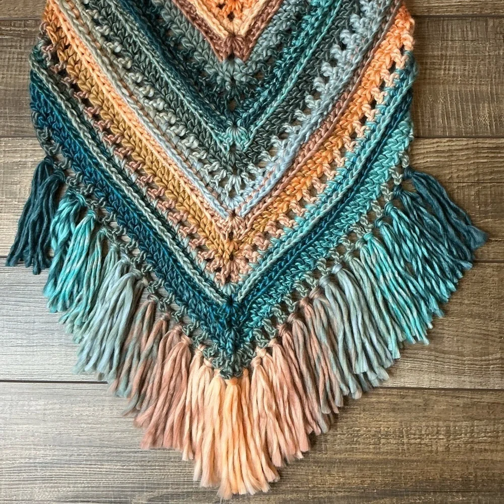 Handcrafted Crochet Cowl Neck Scarf With‎ Fringe New Handmade by Seller Knit